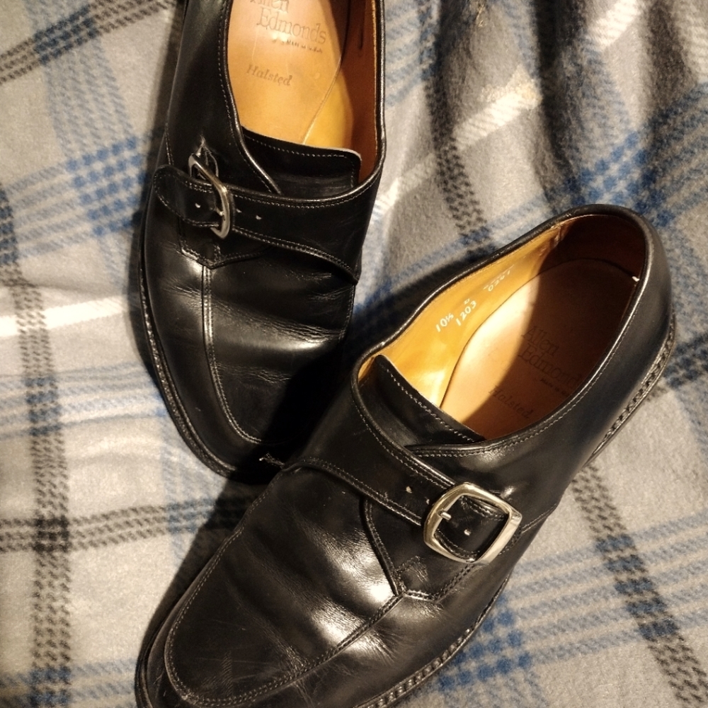 Allen Edmonds M10.5 Black single strap Oxford shoe